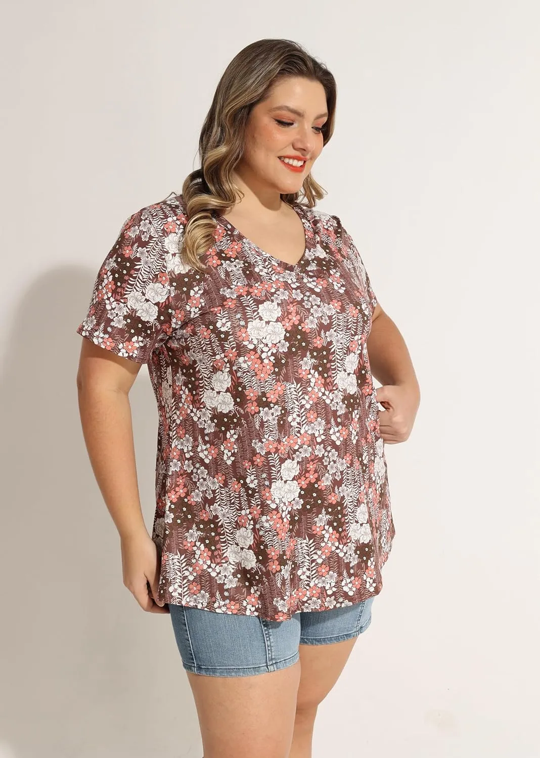 CARCOS Womens Plus Size Tops Basic Summer Shirts Short Sleeve V Neck Tunics Casual T-Shirt Loose Fits XL-5XL