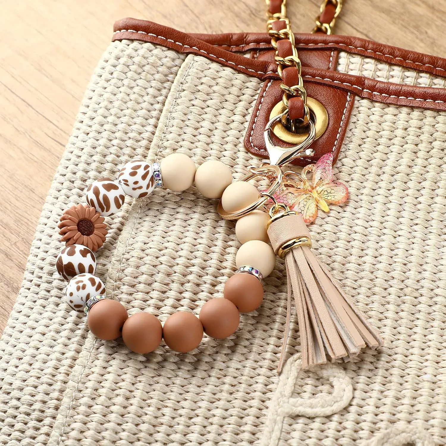 Cute Silicone Beaded KeychainKey Chain Holder for Car Keys Women GirlDaisy Silicone Key Wristlet Resin Butterfly