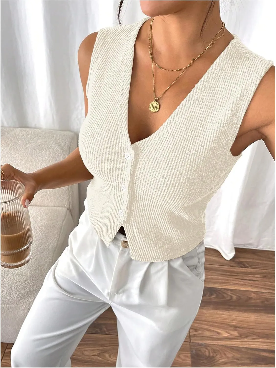 Milumia Women's Textured Button Down V Neck Vest Top Split Hem Sleeveless Tank Tops
