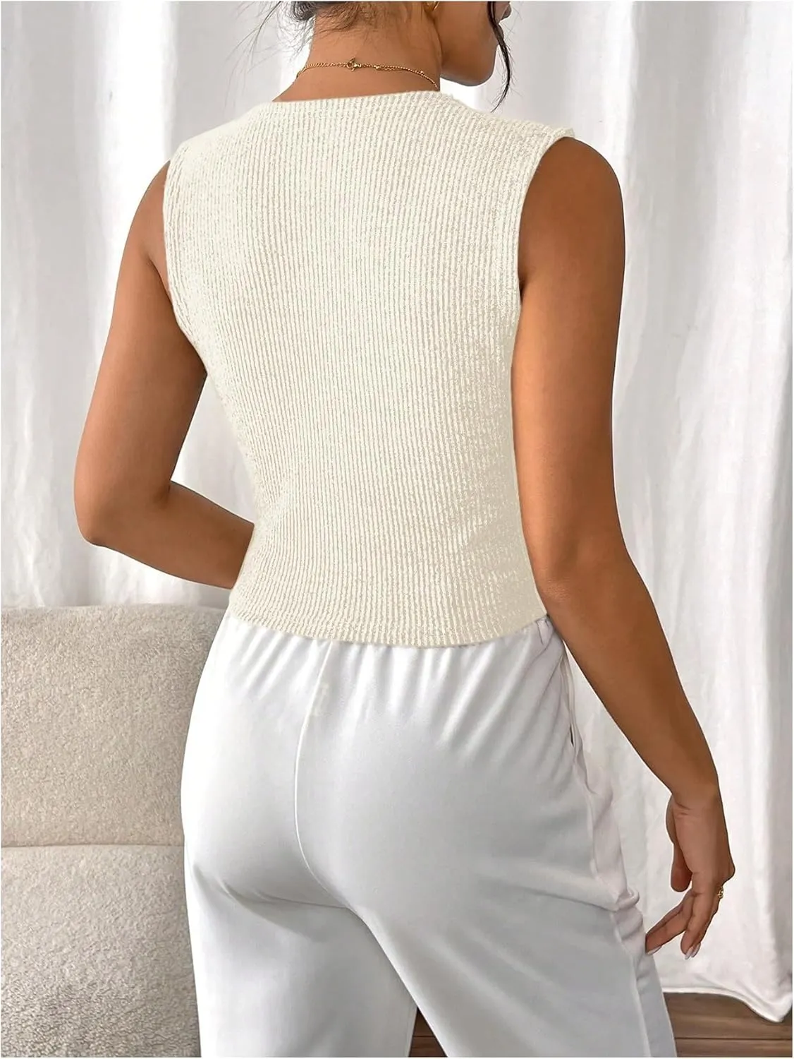 Milumia Women's Textured Button Down V Neck Vest Top Split Hem Sleeveless Tank Tops