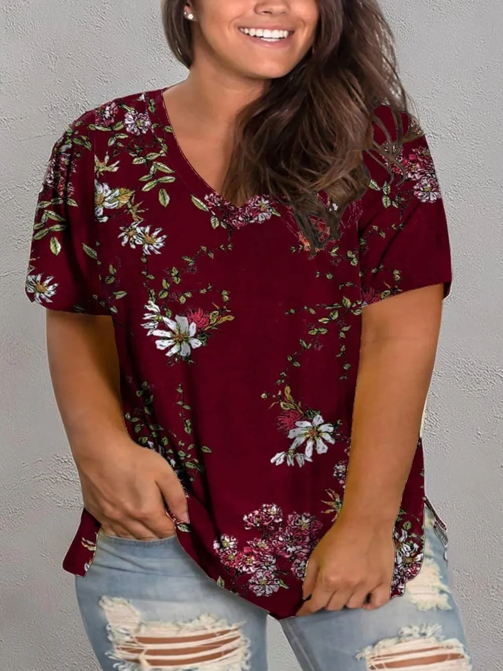 ROSRISS Womens Plus Size Short Sleeve T Shirt V Neck High Low Tops Blouse Tunics with Side Split
