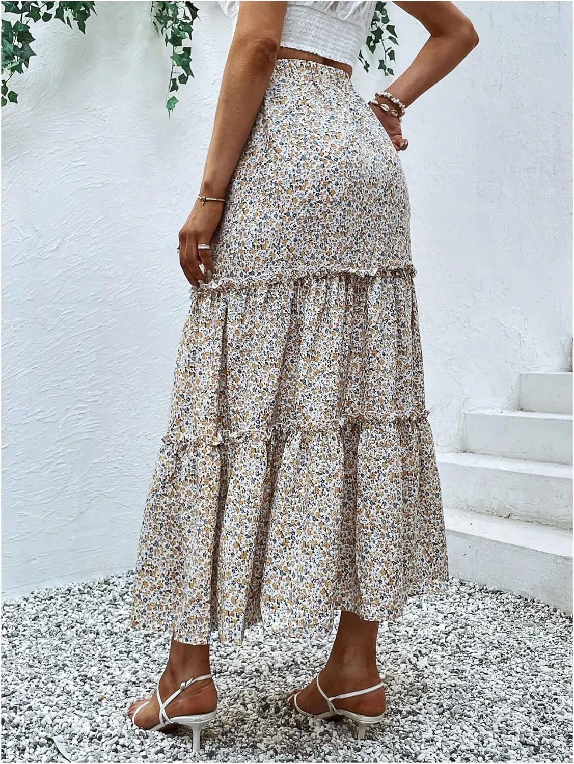 Verdusa Women's Floral Print Tiered Layered Long Skirt High Rise Ruffled Maxi Skirt